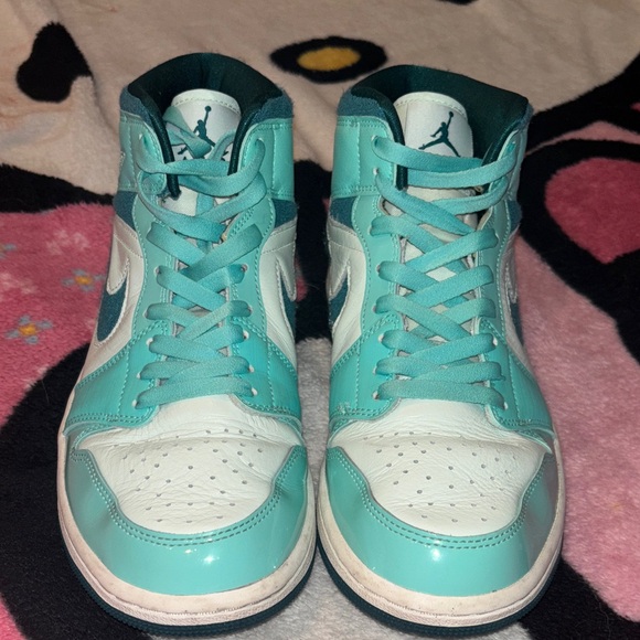 Teal and White Nike Air Jordan Hightops - Picture 1 of 6